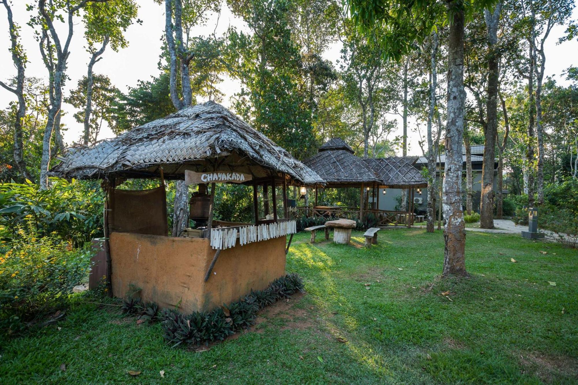 The Mountain Courtyard Thekkady Hotel Eksteriør billede