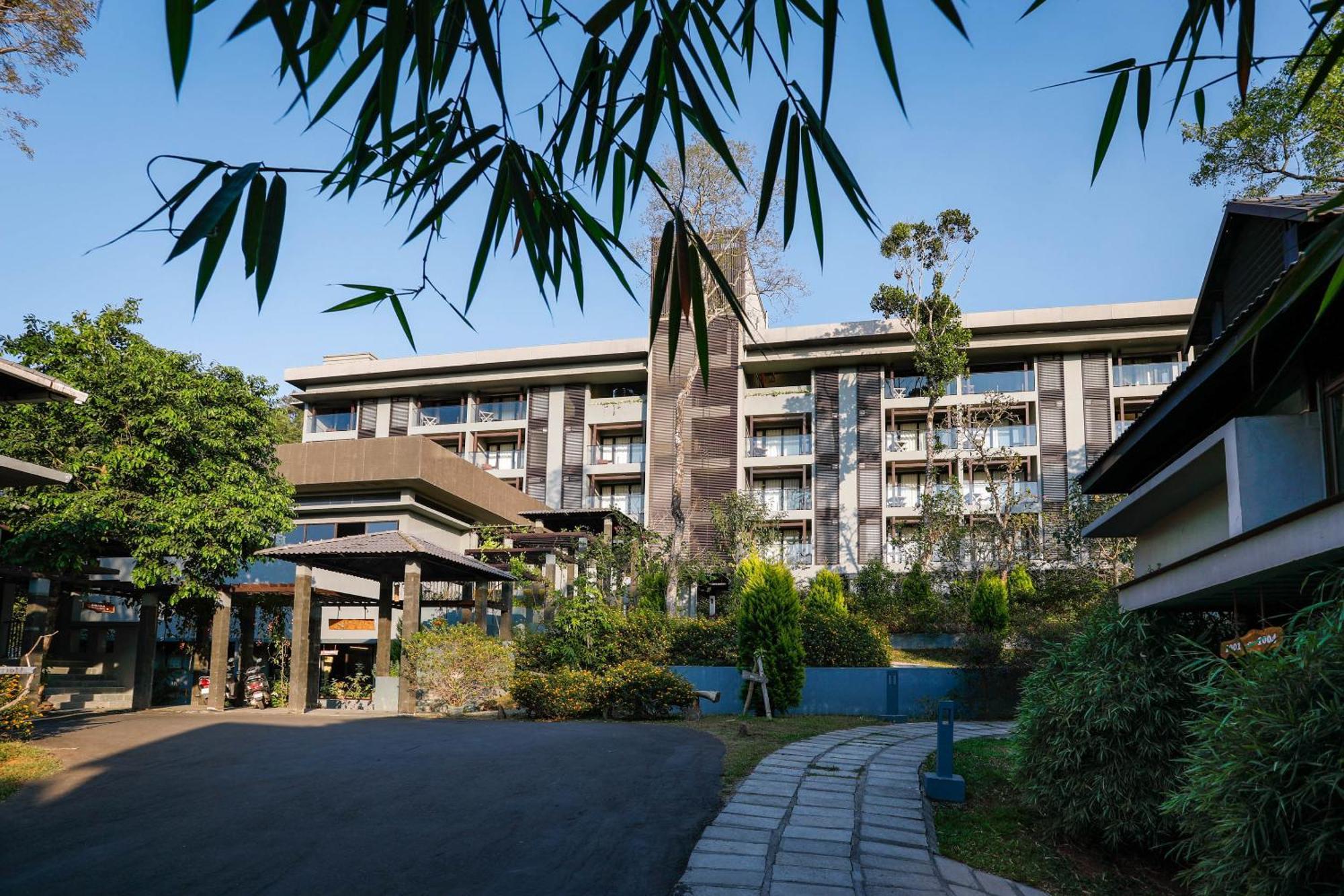 The Mountain Courtyard Thekkady Hotel Eksteriør billede