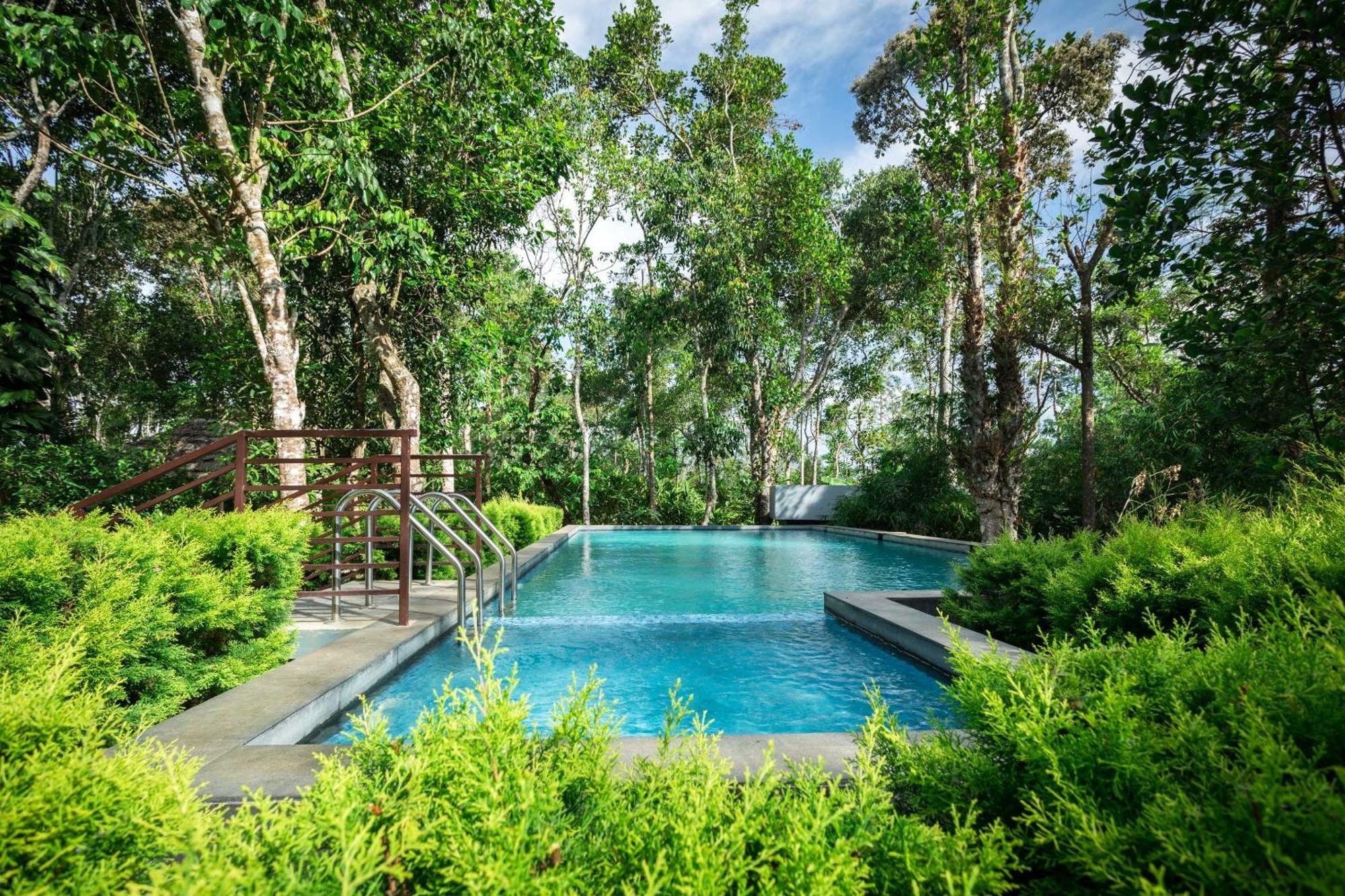 The Mountain Courtyard Thekkady Hotel Eksteriør billede